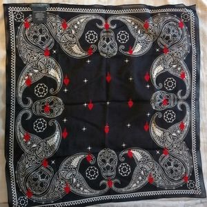 NWT Alexander McQueen black square scarf